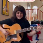 Lisa LeBlanc Instagram – La toune de noël que j’ai le plus écouté de toute ma vie 😂 Joyeuses fêtes!
Les 12 jours de noël – Les méchants maquereaux
.
#chansondenoel #christmassongs #acadie #acadian #acadienne #nouveaubrunswick #maquereau