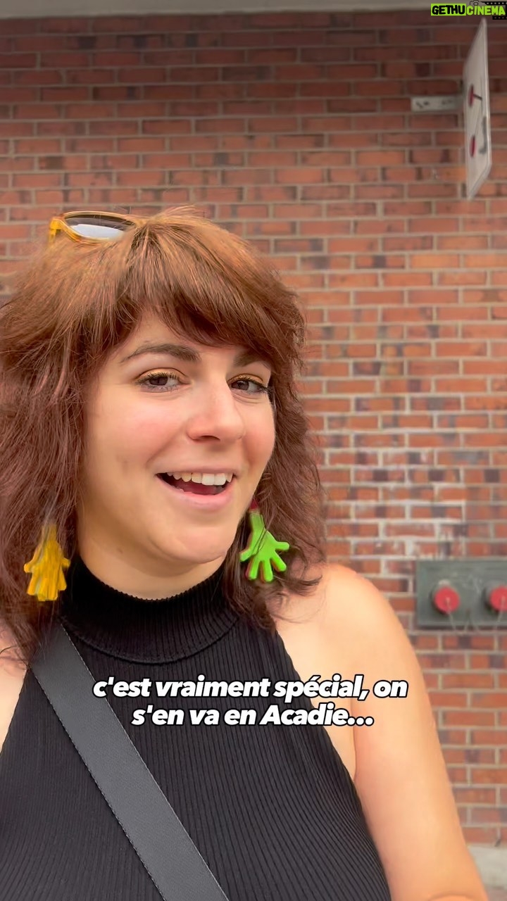 Lisa LeBlanc - 3.5K Likes - POV : T’es une Acadienne toute excitée parce qu’il y a un métro l’Acadie à Montréal.
#acadie #montreal #stm #metro #pasimpressed #parleebeach