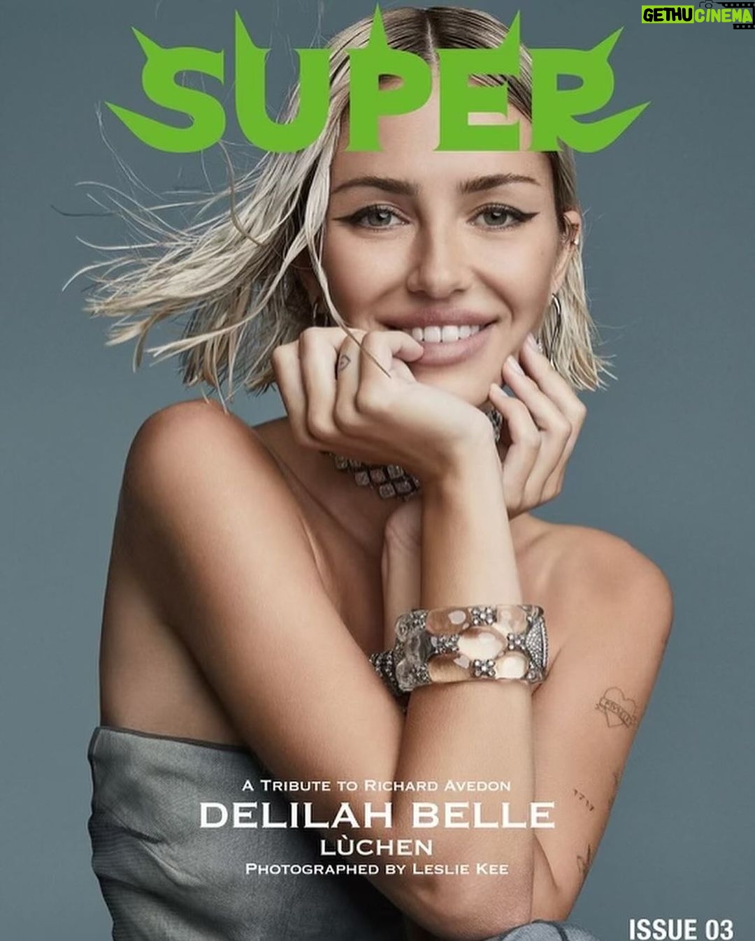 Lisa Rinna Instagram - β€οΈDELILAH BELLE @delilahbelle ππΌππΌππΌππΌππΌ β’ Super Magazine issue 3 @supermagazinenyc A Tribute to Richard Avedon Photographed by @lesliekeesuper Styling @starburleigh Hair @shinarima Makeup @charlottewillermakeup #proudmomma