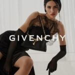 Lisa Rinna Instagram - Repost from @ameliagray Go Amelia! ❤️ Givenchy 🖤 I love you all so much… thank you for having me back🪄 @matthewmwilliams @carineroitfeld @kacperkasprzyk @michalbielecki_ @therealstephanemarais @dmcasting @piergiorgio
