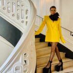 Lisa Rinna Instagram - It’s very Very chic at @maisondelanoparis 💛 Paris, France