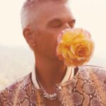 Lisa Rinna Instagram - Stop and Smell The Roses🌹