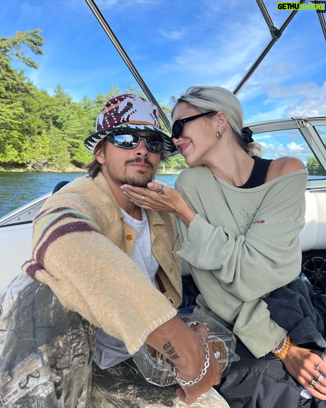Lisa Rinna - 32.3K Likes - Some Lake Life 2023 🇨🇦