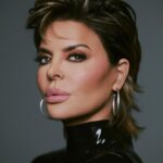 Lisa Rinna Instagram - @rinnabeauty We are going into our 4th year! Thank you for your love and support! 🙏🏼❤️💋 2 new GORGEOUS Lip Kits coming soon!!!!! 💄👄 RINNABEAUTY.COM shot by @gregswalesart