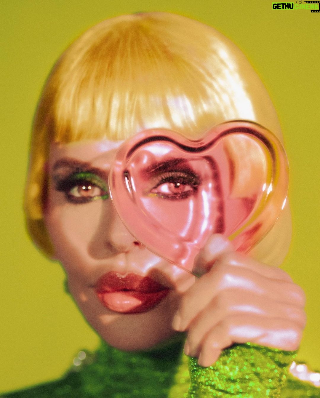 Lisa Rinna Instagram - TV icon @lisarinna continues to keep us entertained and on our toes with her humour and legendary lines. Her recent elevation into the fashion arena is shining a light on a different side - and it’s a side we are here to champion! Talent: Lisa Rinna @lisarinna Photographer: Dana Trippe @trippydana Stylist: Danyul Brown @danyulbrown Makeup: Michael Anthony @manthony783 Hair: Ricky Fraser @rickyfraserhair Stylist assistants: Molly Mundy & Nik Vandalen @mollymundy @vandalen Makeup assistant: Jack Hargreaves @jackofficer Hair assistant: Zach Birch @hairbyzachbirch Editor: Timi Le tonja @timiletonja Interview: Jana Letonja @janaletonja Cover design: Arthur Roeloffzen @arthurroeloffzen