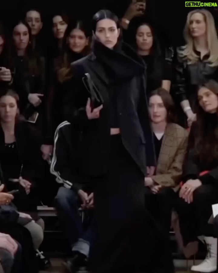 Lisa Rinna Instagram - @ameliagray walking @proenzaschouler ♥️ #nyfw #proudmom