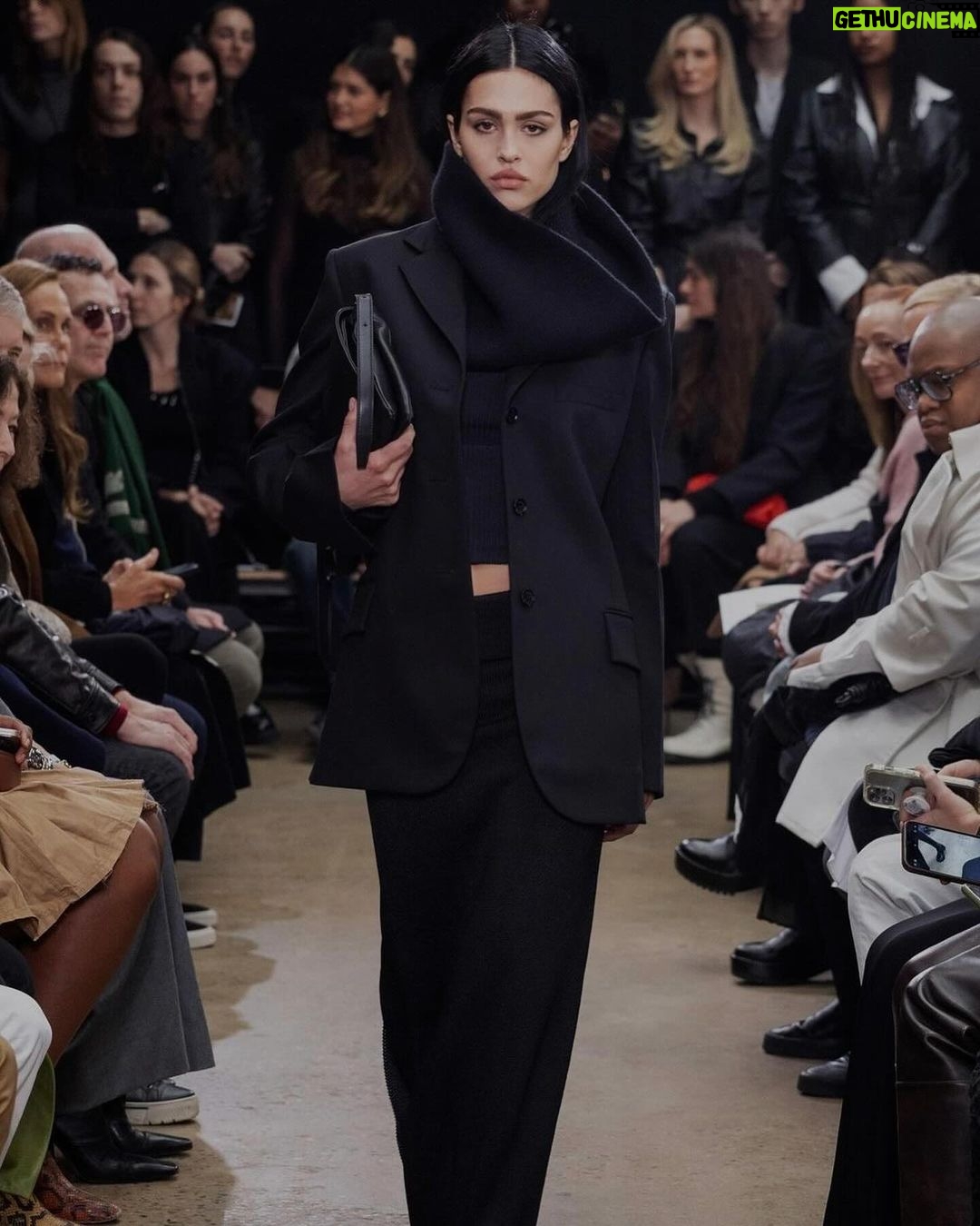 Lisa Rinna Instagram - @ameliagray walking @proenzaschouler ♥️ #nyfw #proudmom