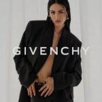 Lisa Rinna Instagram - Repost from @ameliagray Go Amelia! ❤️ Givenchy 🖤 I love you all so much… thank you for having me back🪄 @matthewmwilliams @carineroitfeld @kacperkasprzyk @michalbielecki_ @therealstephanemarais @dmcasting @piergiorgio