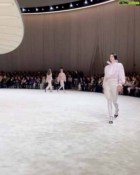 Lisa Rinna Instagram - Amelia Gray❤️Repost from @voguemagazine • Virginie Viard presented a vision of balletcore this morning in the form of @ChanelOfficial’s 2024 Haute Couture collection. Margaret Qually, Actor and Chanel ambassador, opened the show with white tights and a tulle skirt, followed by models including @akonchangkou, @AmeliaGray in Chanel’s staple tweed paired with flowing skirts and tulle detail - the show was closed, as ever, by the Chanel couture bride, @LoliBahiaa. Tap the link in bio to see every look from the runway. Photographed by @styledumonde