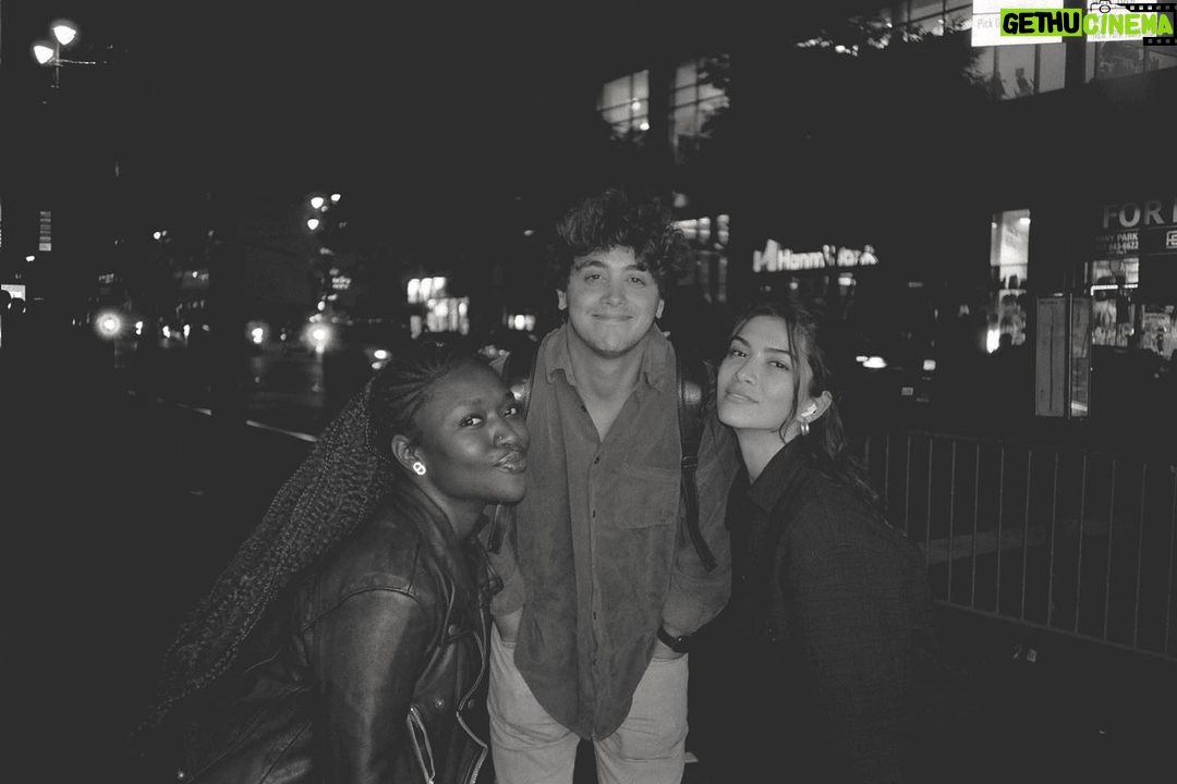 Lisette Olivera Instagram - fall memories 👻