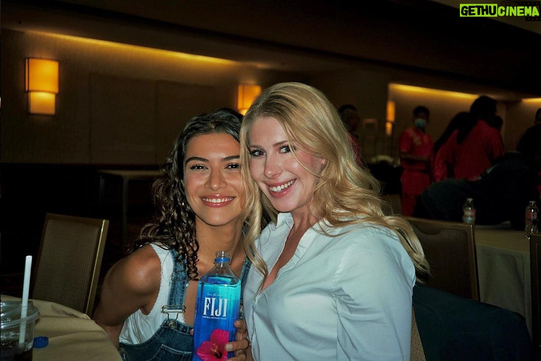 Lisette Olivera Instagram - lots to smile about ☺️