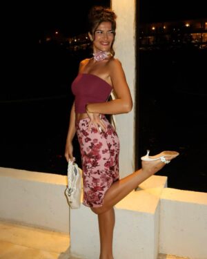 Lisette Olivera Instagram - Vacation Barbie ! 💄👛💕👠💋🌸