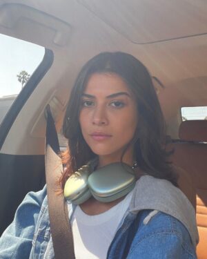 Lisette Olivera Instagram - passenger seat shenanigans