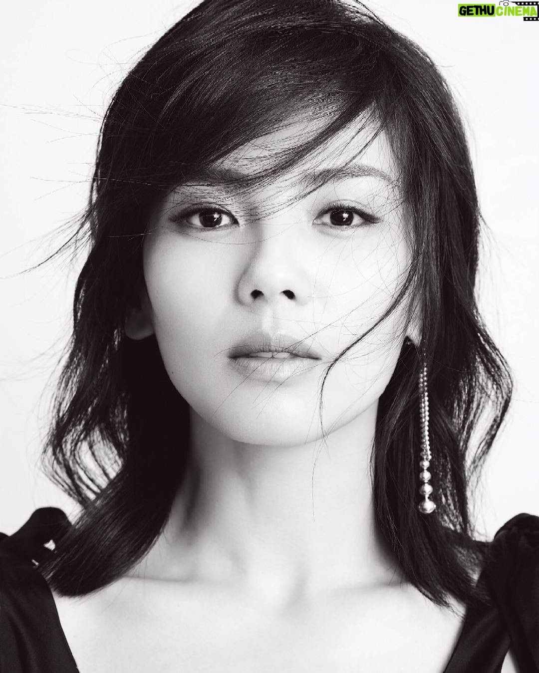 Liu Tao - 657 Likes - 时装LOFFICIEL杂志