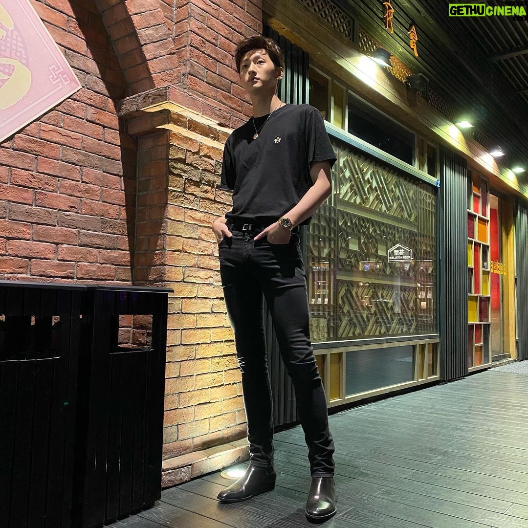 Liu Te Instagram - long time no see😎#YSL#SaintLaurent#Dior#Hermes#Rolex