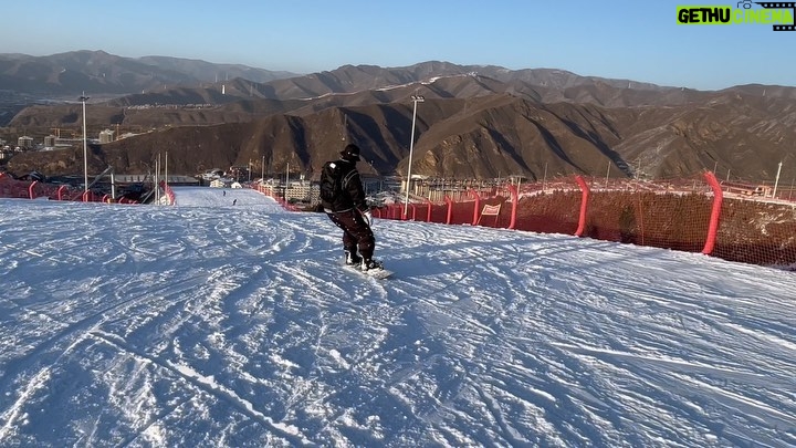 Liu Te Instagram - 🏂day!#capita #union #deeluxe #bsr #burton