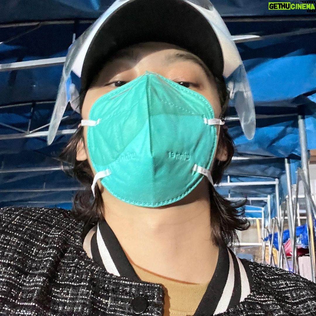 Liu Te - 68.7K Likes - Ha. Got caught🙈