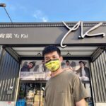Liu Yu Kai Instagram - 麻煩各位口罩都戴好，戴好口罩應該不難，你都不怕明天直接變成戴氧氣罩嗎？不要有僥倖的心態，一旦確診了，不是只有你有事！是會害到很多無辜的人，很多家庭，很多企業，很多店家學校等等，接觸過你的都有可能會有事，我知道難聽的話大家都不喜歡聽，但這都是實話啊！﻿ ﻿ 大家的臉上都不會顯示我從哪裡來接觸過誰，根本就看不出來，所以你真的不知道對方接觸過誰，去過哪裡，就連家人朋友你可能也都不知道他們去過哪，真的拜託沒事不要亂跑！一定要勤洗手戴口罩，人多的地方不要去，應該是說能不出門就不要出門，這不是開玩笑！看似很簡單的事，但還是有些人做不到，請大家繼續宣導下去。﻿ ﻿ 偏偏就是有一些講不聽的，愛亂跑、愛聚會、愛跑趴．．等等的，你真的就不要沒幾天後直接變成去地獄開趴，忍一下是會怎樣，會少一塊肉嗎還是說會死掉！什麼開會有的沒的全部改視訊會議，現在可以多方通話多方視訊，還有愛打麻將愛打牌那些人，現在網路遊戲一堆，跟你朋友線上開個房玩就好，反正不要亂跑停止所有的聚會就對了！﻿ ﻿ 還有一些人是平常上班上課時，三不五時就想請假，然後裝身體不舒服，不然就是常常睡過頭，說什麼太累想在家好好休息睡覺之類的話，現在叫你真的給我在家好好休息不要亂跑，結果還是很多人喜歡偷跑出去，拜託不要鬧了！真的不要鐵齒，給我好好待在家休息就好，不要亂跑，你就不要最後變成躺在棺材裡休息！﻿ ﻿ 然後不要散播假消息，也不要聽信什麼偏方，如果有什麼群組社團亂傳假消息的，麻煩直接翻群，或直接退出，然後家裡有長輩的麻煩不要讓他加入一些有的沒有的奇怪社團或群組。﻿ ﻿ 台灣真的已經很幸福了，而這個幸福真的需要大家一起守護！麻煩大家不要無意義的批評濫罵，也不要散播假消息，我們最不爽最討厭的是病毒不是人，現在最需要的是大家一起遵守一起配合，一起度過！﻿ ﻿ 有很多企業、很多店家、很多家庭、都受到影響，應該是說全部的人都受到影響，真的大家都辛苦了！最辛苦的就是醫護人員們，他們真的很辛苦，真的很謝謝你們！﻿ ﻿ 我們店面也暫停自取，不要再跑來，也不要再打電話來問可不可以來！再次強調不要亂跑！﻿ ﻿ #防疫大作戰人人有責 #一定要勤洗手戴口罩﻿ #所有醫護人員辛苦了 #保護自己也是保護他人﻿