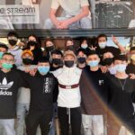Liu Yu Kai Instagram - 我們要出發去尾牙囉 去年的業績更成長了 所以我準備了更多獎金給夥伴拿 當然年終一定也比去年多 宥凱團隊所有人辛苦了 我們今年一定要更進步 夥伴們大家一起努力！ 1/20 1/21 是我們尾牙日 這兩天我們暫停服務喔 #宥凱 #宥凱yukai #謝謝所有支持與愛護我們的粉絲朋友們