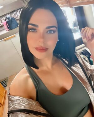 Livia Brito Pestana Instagram - Simplemente Victoria 🩶 @minasdepasionof