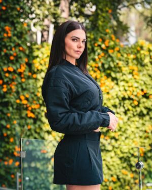 Livia Brito Pestana Instagram - 🧡🧡🧡…
.
.
.
@alo @aloyoga #alo #aloyoga