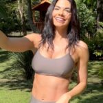 Livia Brito Pestana Instagram - Parece chiste, pero es la purita realidad bebés😂❤️ “Soy artista y… (completen la frase en los comentarios)”. La frase más creativa voy a su perfil