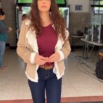 Livia Brito Pestana Instagram - HOLA MIS aLIVIAnados, aquí les dejo un ¿QUÉ PREFIERES? Versión Actriz, para que conozcan un poco de lo que prefiero en el trabajo ☺️🩵 . . #liviabrito #latigrilla #actriz #telenovela #queprefieres #dinamica #juego #reel #actress #televisa
