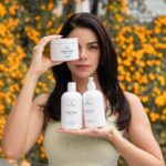Livia Brito Pestana Instagram - ¡Cuidarte y consentirte es un acto de amor!💚 Comienza el año priorizando el amor propio y mimando tu piel con el kit #bodycare de @evaavobeauty 🥑
