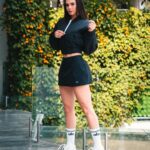 Livia Brito Pestana Instagram - 🧡🧡🧡… . . . @alo @aloyoga #alo #aloyoga
