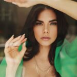 Livia Brito Pestana Instagram - 💚🍀🌴🐸☘️🥑🐢🦖🍏🧃 . . . @alo @aloyoga #alo #aloyoga. @bryan.brambila