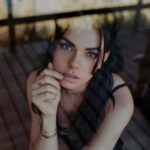 Livia Brito Pestana Instagram - Si puedes soñarlo, puedes hacerlo bebé… no dejes que nadie apague tu sueño, lucha por el día a día. ¿Cómo están pasando su jueves? Yo ya termine de grabar, pero mañana tenemos llamado nocturno. #liviabrito #bosque #pic #jueves