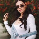 Livia Brito Pestana Instagram - Alérgica a las limitaciones!🤧🩵🌺 Mexico City, Mexico