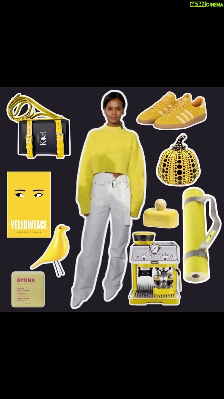 Liya Kebede Instagram - Choose your book bag www.liyabrairie.com