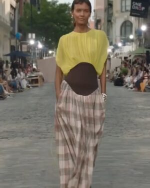 Liya Kebede Instagram - 💛💛 @toryburch