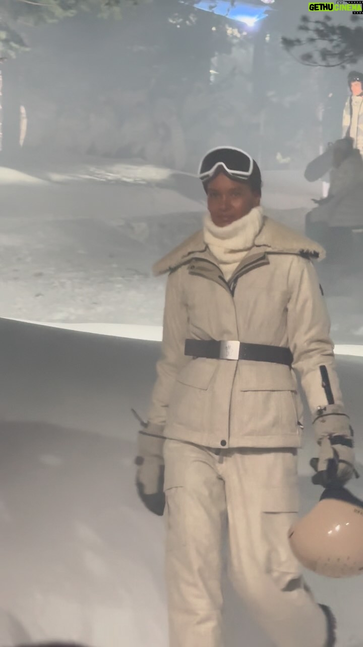 Liya Kebede Instagram - Fabulous in the trees in the snow @moncler @remoruffini 🙏🏾 @sandromandrino @piergiorgio @lauren.parsons @hairbysammcknight @alexanderwerz @dmanagementgroup