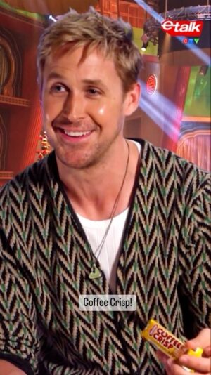 Liz Trinnear Instagram - First time interviewing THE Ryan 🇨🇦 Gosling… had to bring him some goods from the motherland 💕 #ryangosling #thegrayman 
.
.
Full interview on YouTube.com/etalkctv
Shoutout to @fiveonenineclothing for helping out! 
Cc: @netflixca