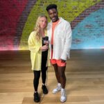 Liz Trinnear Instagram - Like many, I am OBSESSED with my Apple Fitness+ community. This ultra inclusive platform has helped me not only close my rings but feel strong, confident and empowered no matter which class I take (yes- even in the dance classes lol). I have been a day 1 supporter of the platform and when I was invited to take an exclusive look at the studios with @etalkctv I jumped at the opportunity! I got to catch up with two of my OG fave trainers @kyleardill and @tyrelldesean and tour the one of a kind facility. Check out Etalk’s YouTube page for our behind the scenes look at @applefitnessplus Los Angeles, California