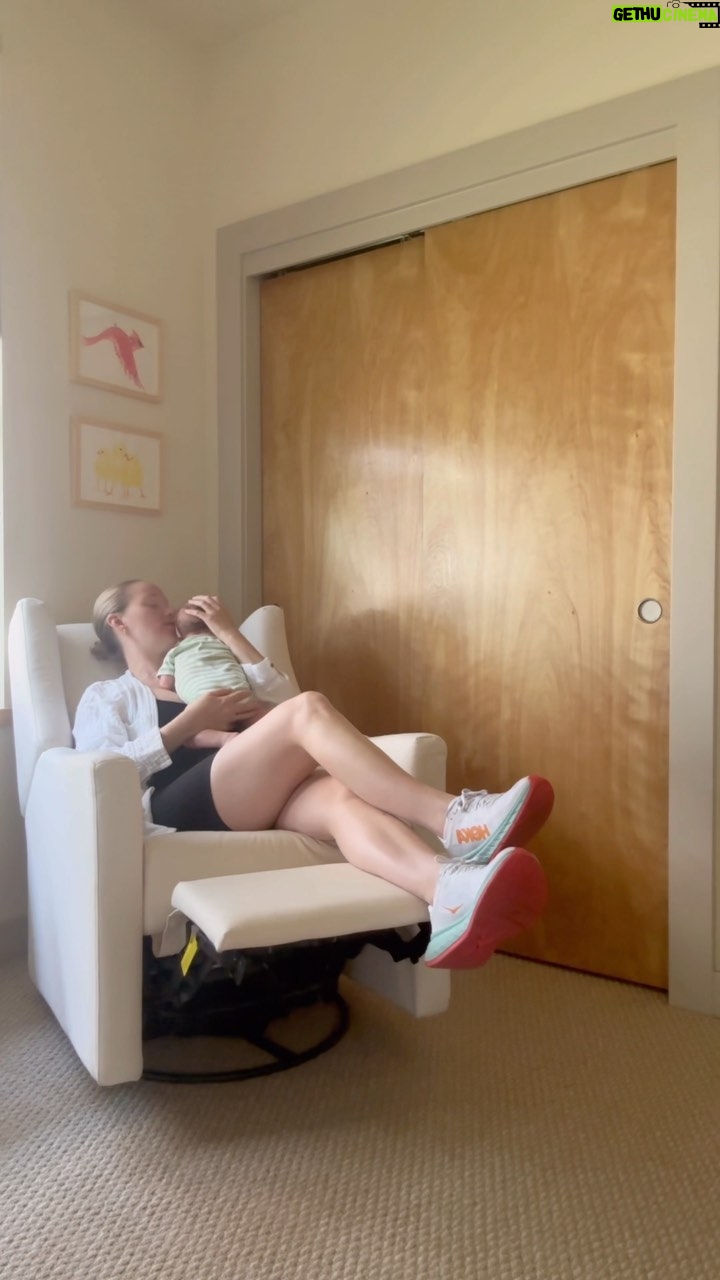 Liz Trinnear Instagram - One of my favorite spots in our house is this corner. This chair is where we feed, pump, read stories, cuddle and rock with Nico. We are building core memories here in her nursery and looking forward to many more β¨ . This @babyletto glider is not only comfortable and aesthetically ππ»ππ»ππ», itβs equipped with a convenient charging port, smooth electronic control buttons to recline at your desired level and has eco-performance fabric (stain resistant & water repellent) and made with more than 30% recycled yarn. π #babylettokiwi #babyletto @west_coast_kids #gifted