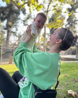Liz Trinnear Instagram - October 👶🏼🍁🍂🎃