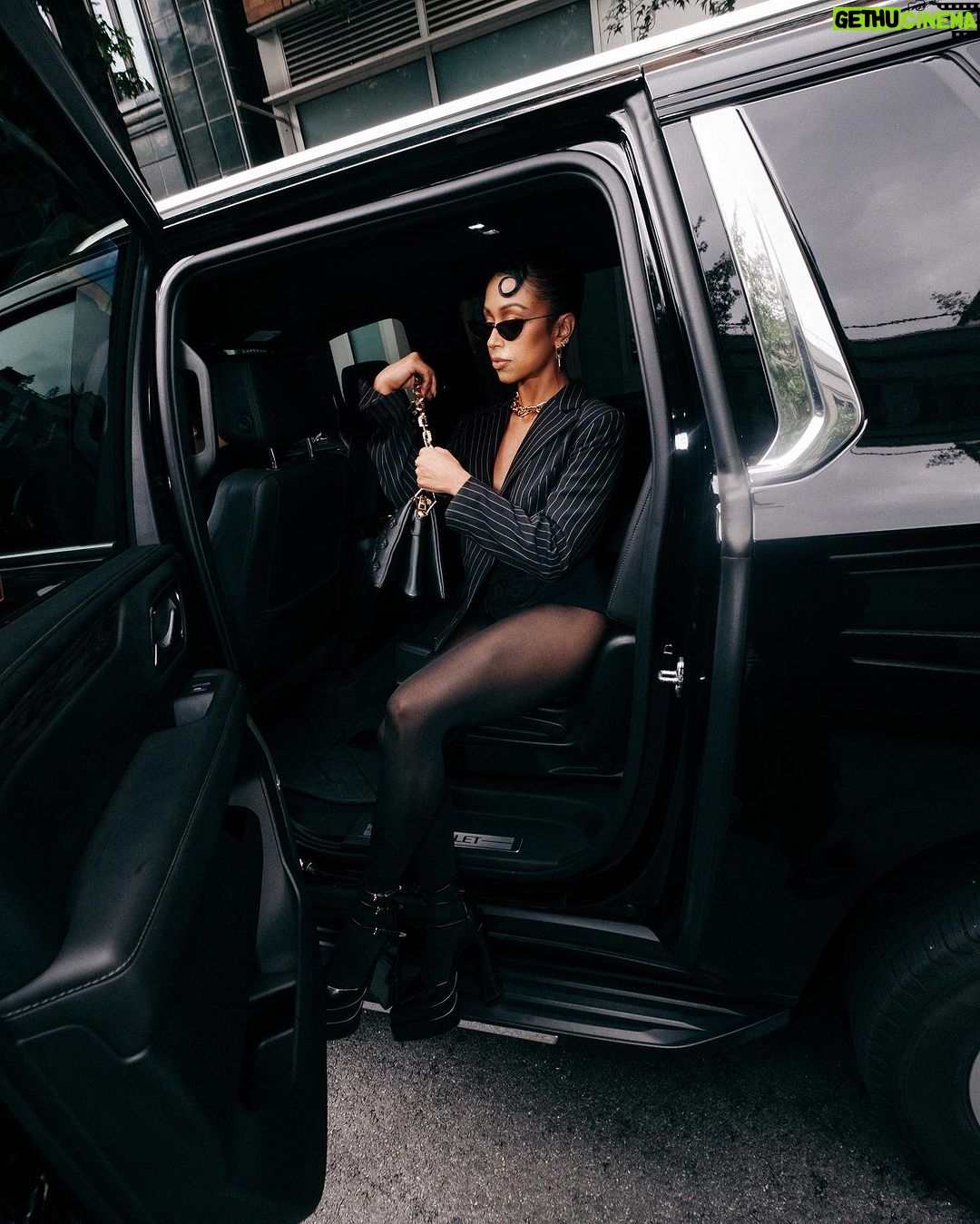 Liza Koshy Instagram - eta: an hour late #NYFW