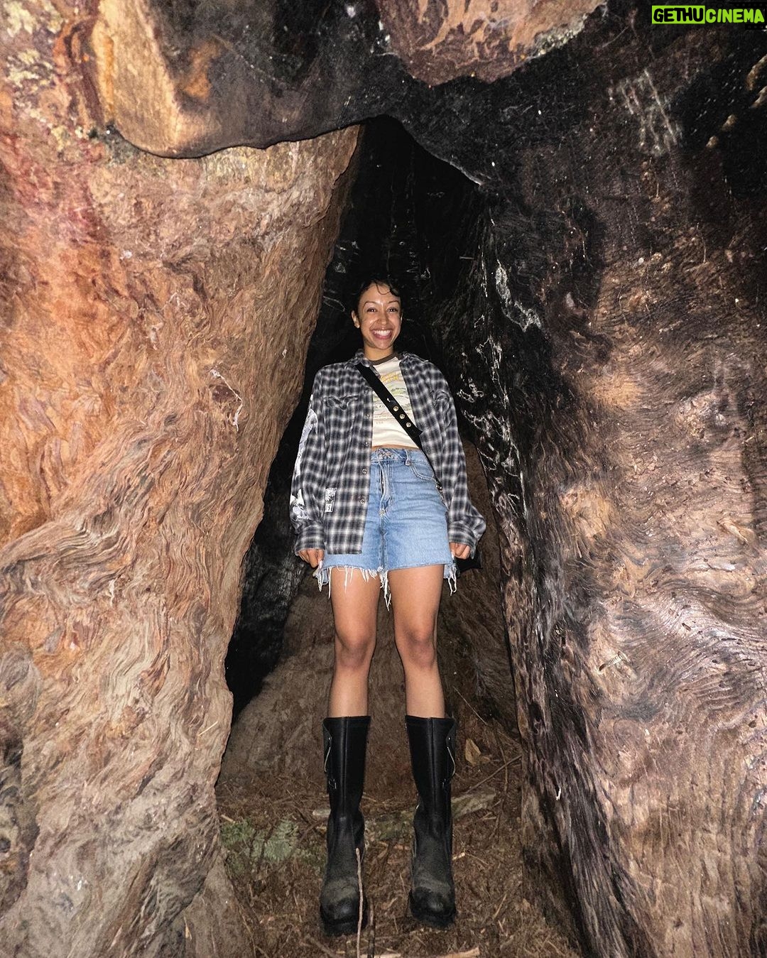 Liza Koshy Instagram - Shout out to God for assigning me to this beyond decent family. Big Sur, California