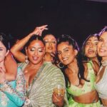 Liza Koshy Instagram - the brown girl camaraderie & community celebrating the culture recently > • glowing heavily with gratitude for the inspiration & perspiration we’ve been sharin’ lately