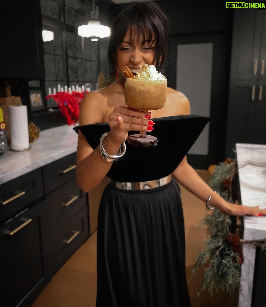 Liza Koshy Instagram - ho ho hostin’ at home