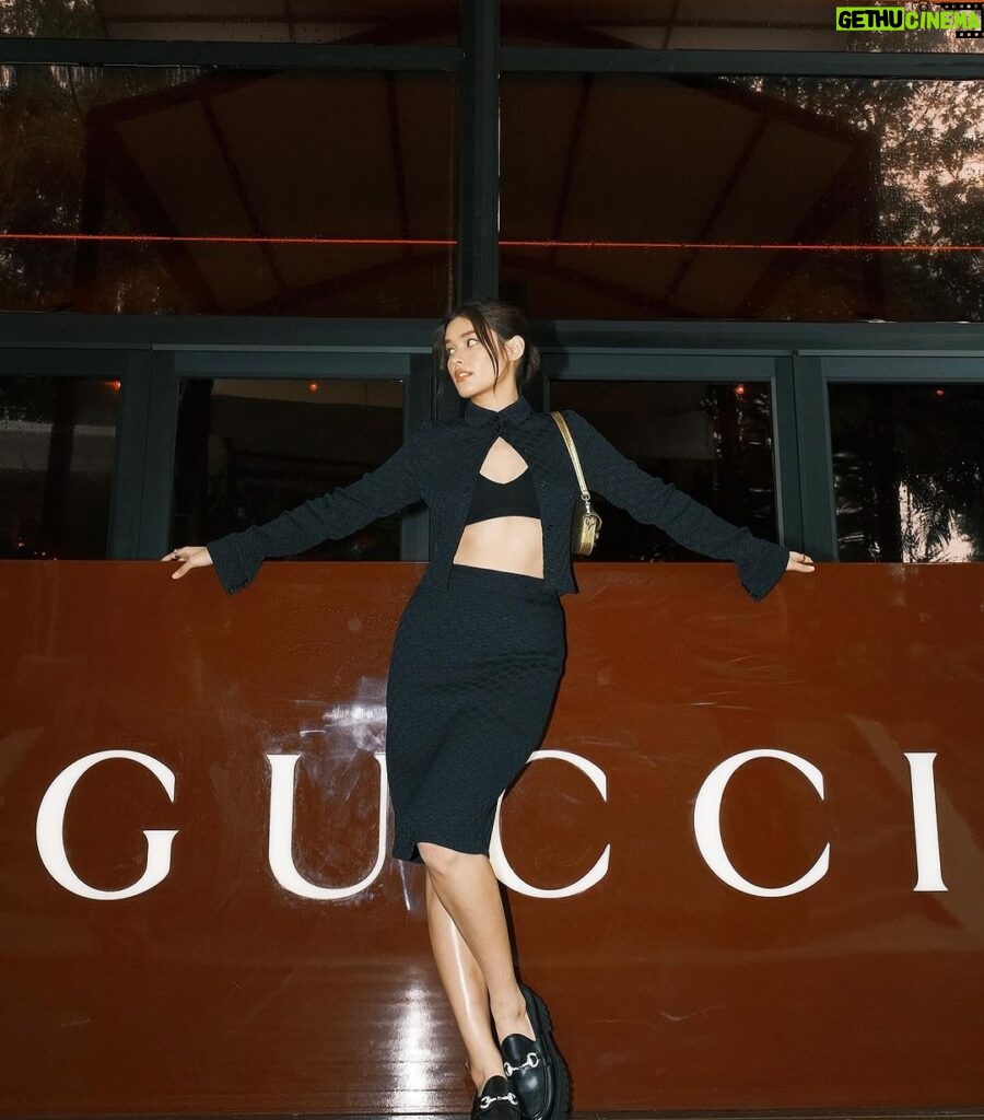 Liza Soberano Instagram - Gucci Ancora — A story of life 🥀 Singapore