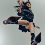 Liza Soberano Instagram - Ending the year with a swoosh ✔️ #ZALORAcovers #ZALORA1212 Photography by: @bjpascual Creative Direction by: @eugene_david Styling by: @qurator_studio Makeup by: @antheabueno Hair by: @antonpapa_ Words by: @ralphdesiderio Video by: @gishproductions Produced by: @beajocom Clothes from @nike