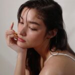 Liza Soberano Instagram - Midweek recovery break c/o the Deoproce Snail Line. 🧖🏻‍♀️✨ Shop the entire Snail Line and my other Deoproce skin favorites in all Watsons and SM Beauty Stores. 🤍
