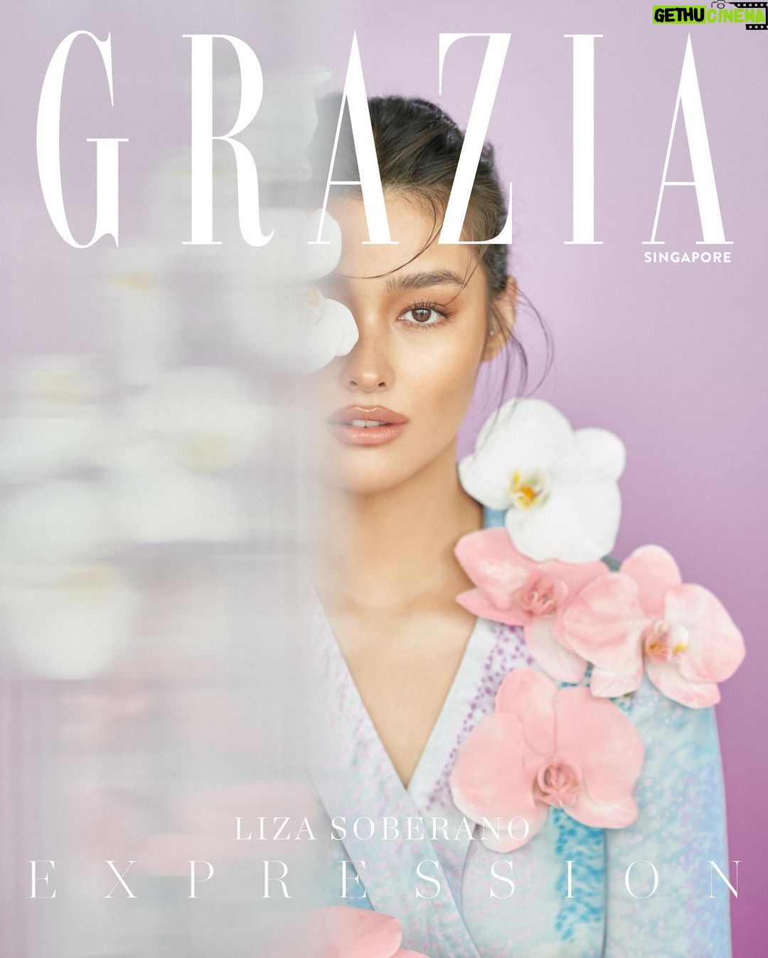 Liza Soberano Instagram - “I feel like I’m getting a second chance at introducing myself as an actress,” says Filipino actress @LizaSoberano. “I’m just allowing myself as an artist to feel, to enjoy the process, to explore, to try things out that I would never have dared to try out when I was building my career in the Philippines.” One of the Philippines’ most captivating young actors, our June/July 2023 cover star catapulted to fame acting in romantic comedies, but, as GRAZIA finds out, there's more to this national sweetheart than meets the eye. Set to make her Hollywood debut in the upcoming horror comedy ‘Lisa Frankenstein’—directed by Zelda Williams and co-starring Cole Sprouse and Kathryn Newton—Soberano gets candid about making her Hollywood debut, celebrity culture, and speaking her mind in our latest issue. Stay tuned for her full cover story coming soon! #GraziaSingapore Editor-in-Chief: @pakkee Photographer: @bjpascual Stylist: @perrytabora Hair: @santiagoraymond Makeup: @robbiepinera Producer: @kimifelices Set designer: @justine_arcegabumanlag Stylist’s assistant: Kris Deleon Production assistants: @khalark, soberanojustin Set designer’s assistant: Elaine Bobadilla On-set assistants: Jonel Navarro, JR Nala Outfit: @giorgioarmani
