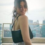 Liza Soberano Instagram - Sippin’ on Singapore skyline views 🍹 Wearing @julllog 🤍