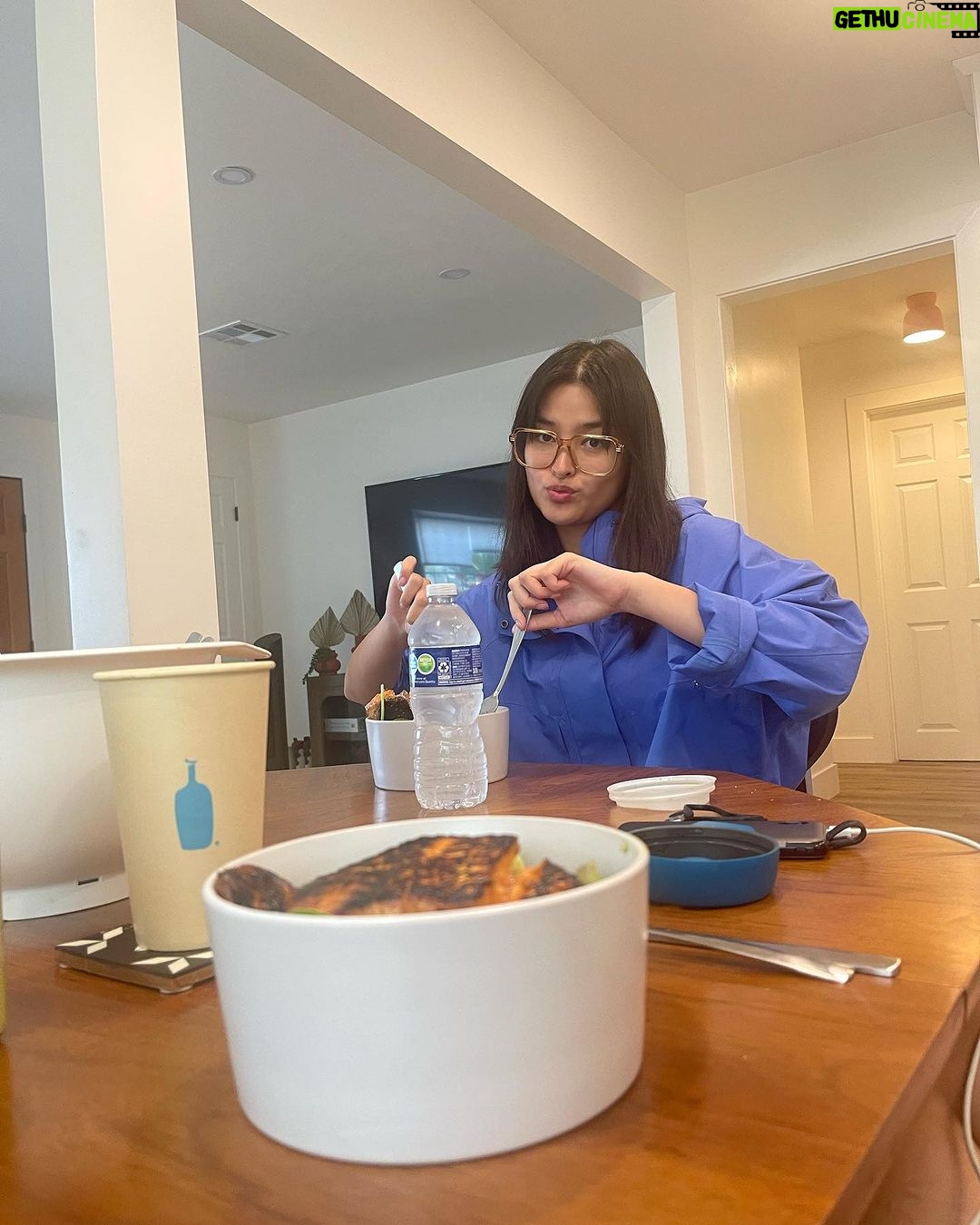 Liza Soberano Instagram - LA recap out now on my channel!! Link in bio 💘 Los Angeles, California