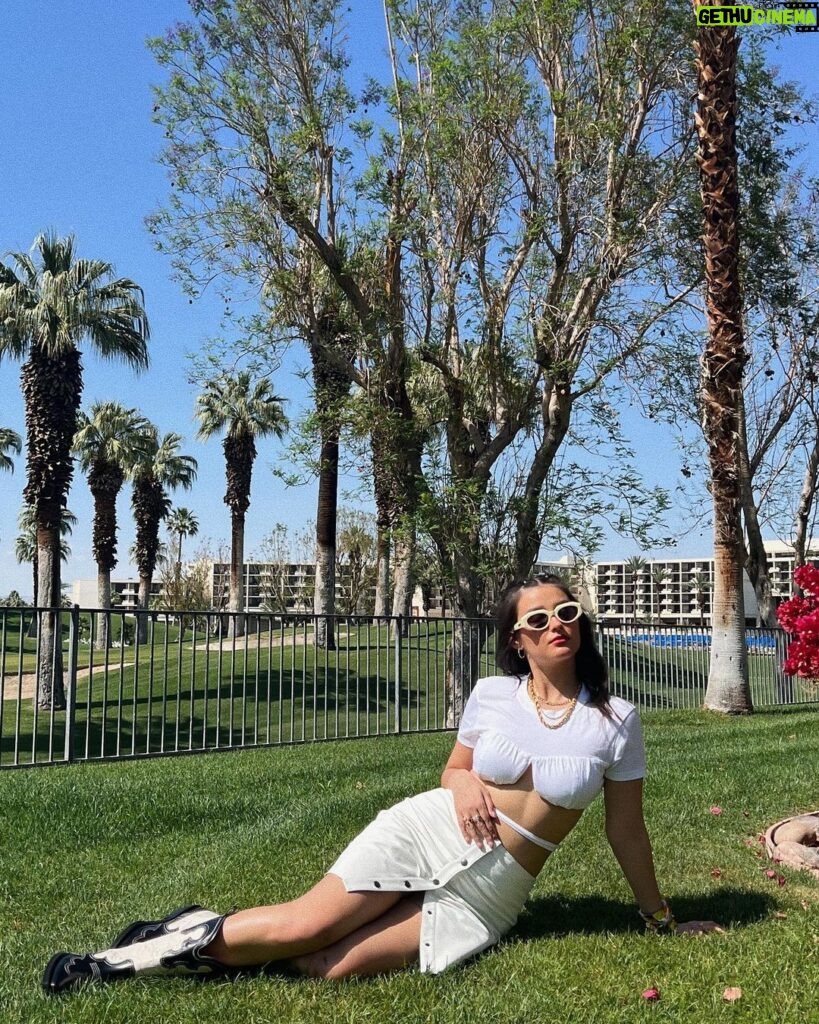 Liza Soberano Instagram - Day three in the desert🌵 My @samsungph Galaxy S23 Ultra is insane. Captured all the best moments even when I couldn’t see them with my own eyes from far away!! ✨ Coachella Music Festival